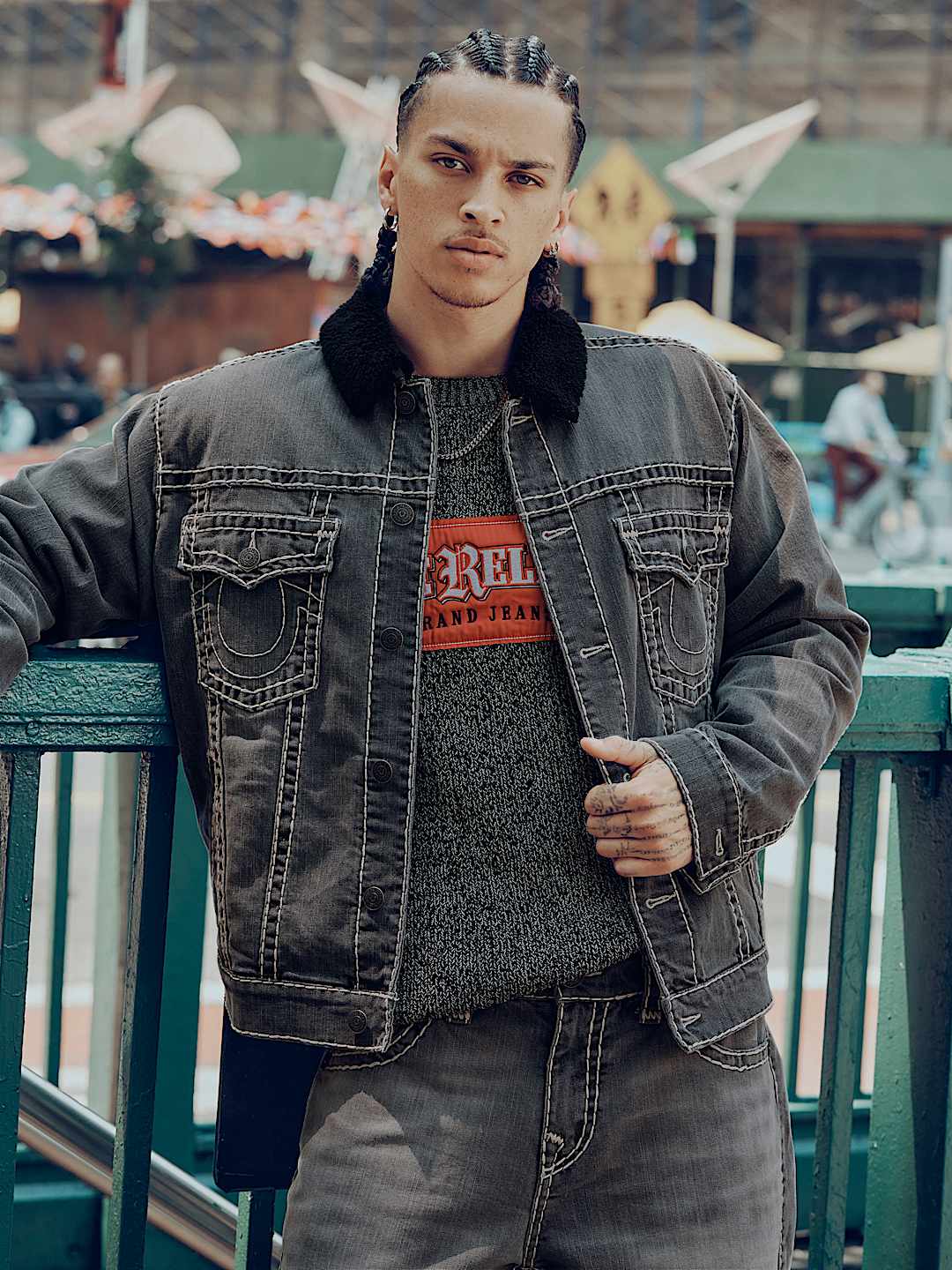 chaqueta super t oversized denim sherpa trucker jacket