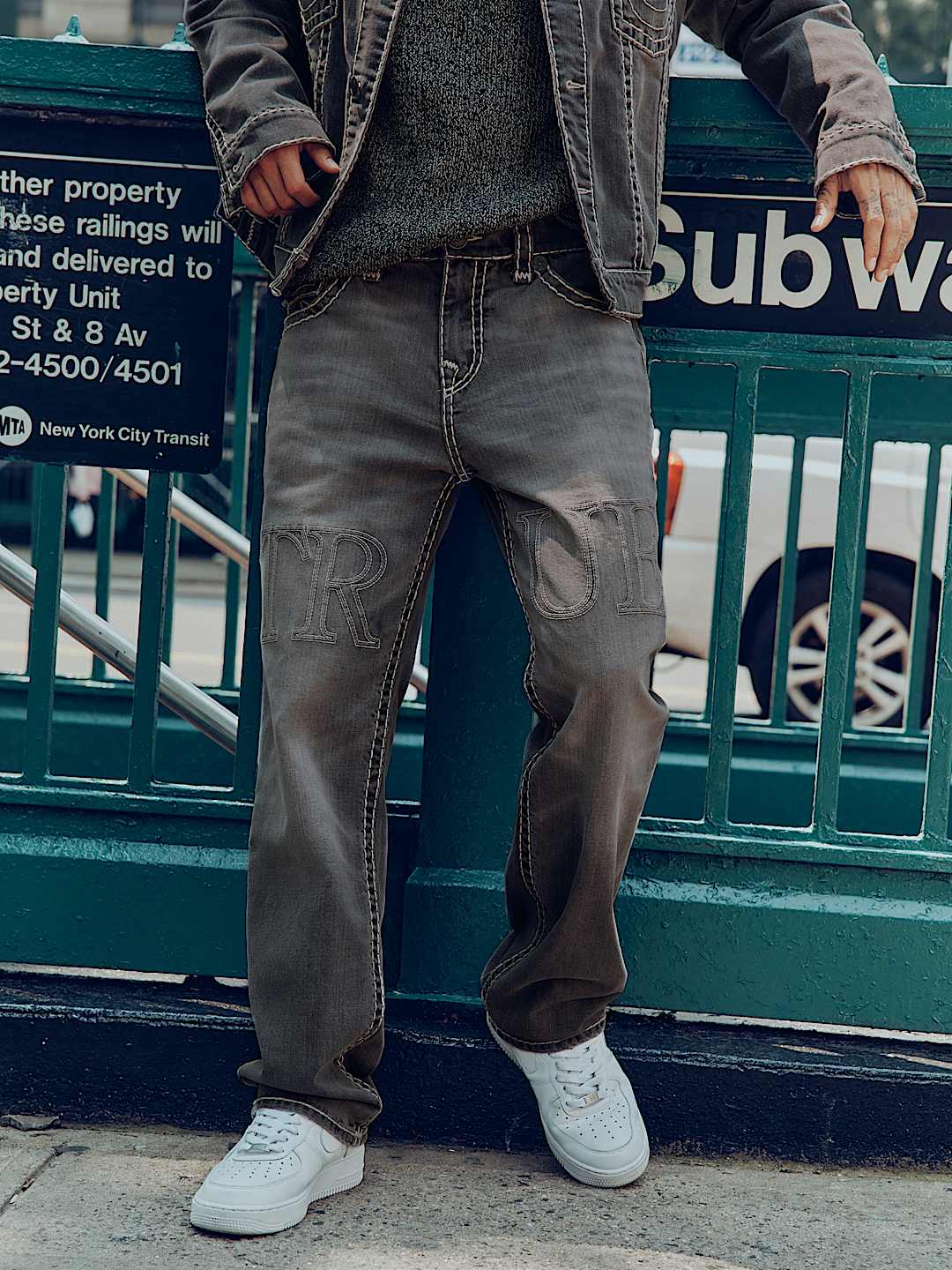 pantalon bobby embossed super t flap baggy jean